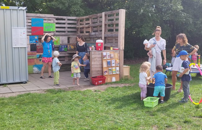 Familien  bei der Spielebox